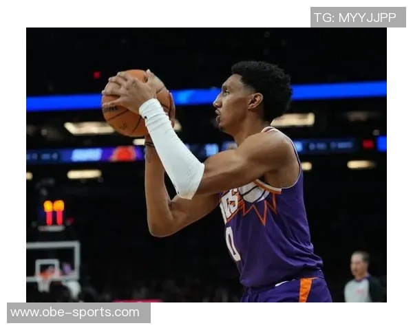 太阳队续约瑞安邓恩第三年球队选项上季场均69分36篮板表现稳定 太阳队续约瑞安邓恩第三年球队选项上季场均69分36篮板表现稳定