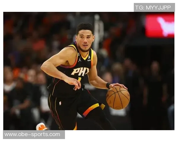 布克展望未来球队成长期待每场比赛的胜利与进步 布克展望未来球队成长期待每场比赛的胜利与进步